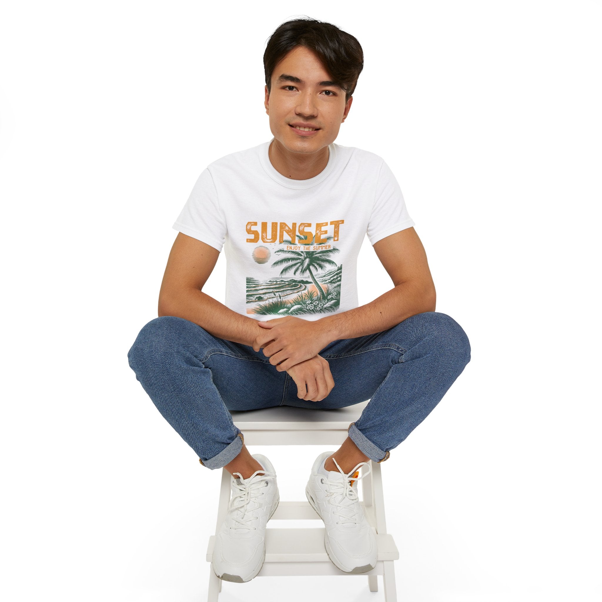 Vintage Summer Beach : Sunset t-shirt