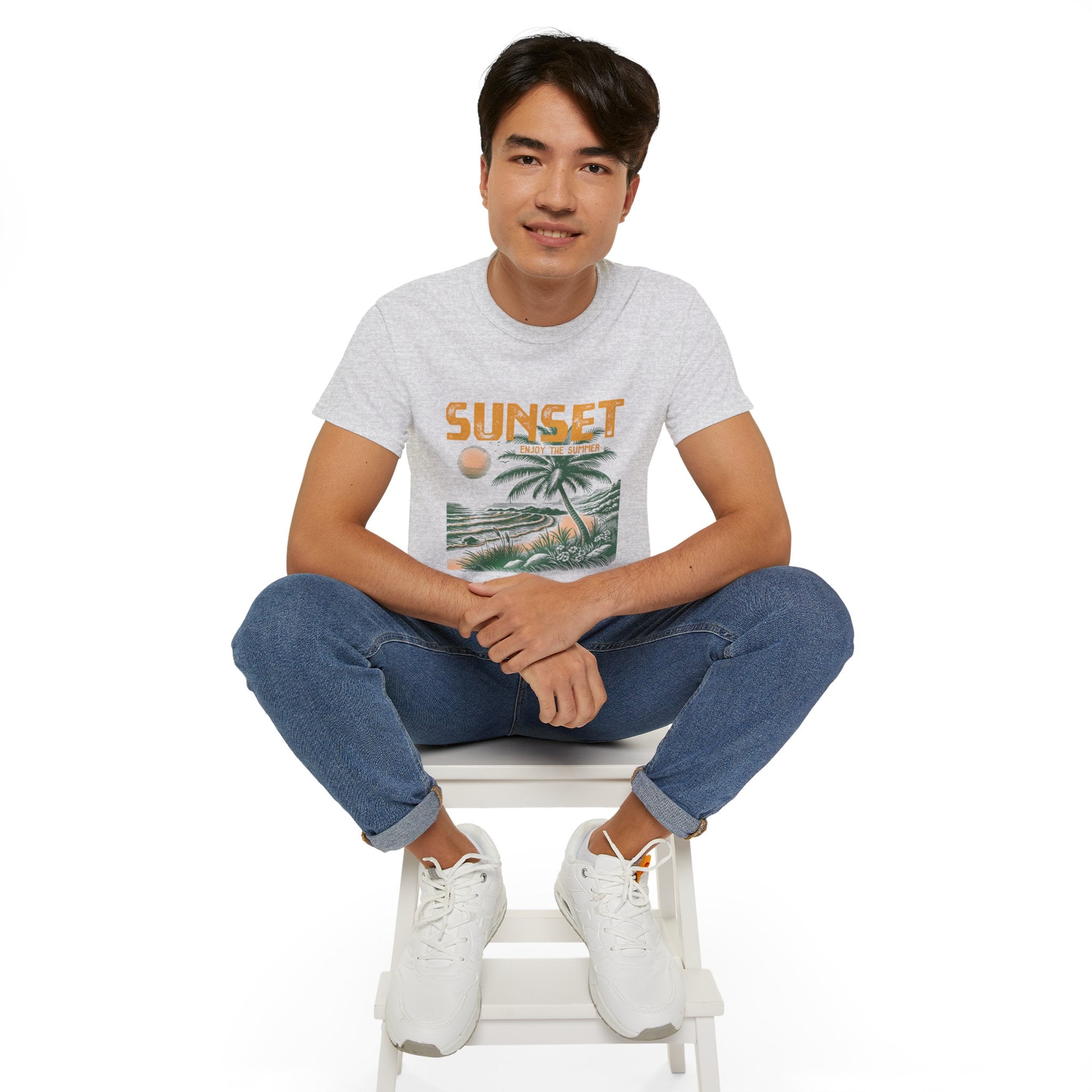 Vintage Summer Beach : Sunset t-shirt